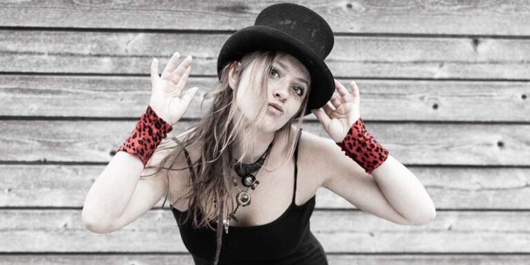 Cynthia Nickschas & friends Waggonhalle Marburg